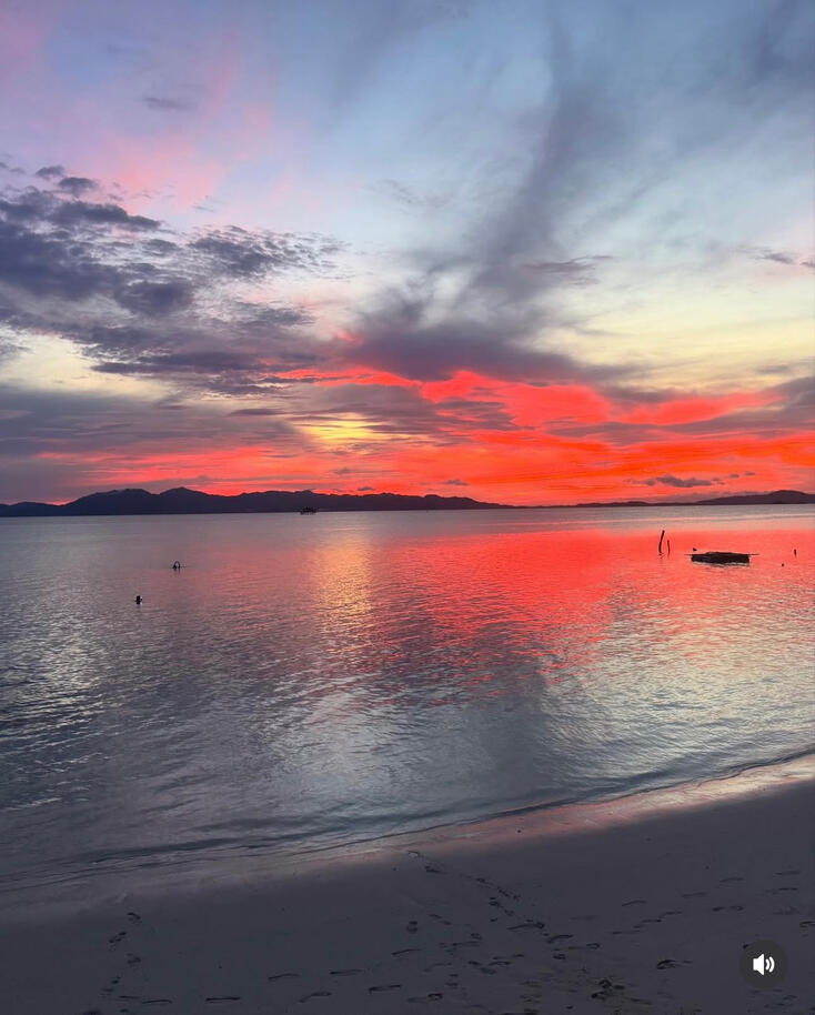 Sleep under the stars, not screens At SeaVibe, nights are for cozy cottages, ocean breeze, and real moments , not notifications. Leave the devices behind, disconnect from the noise, and reconnect with nature, the sea, and yourself. This is your reminder to
